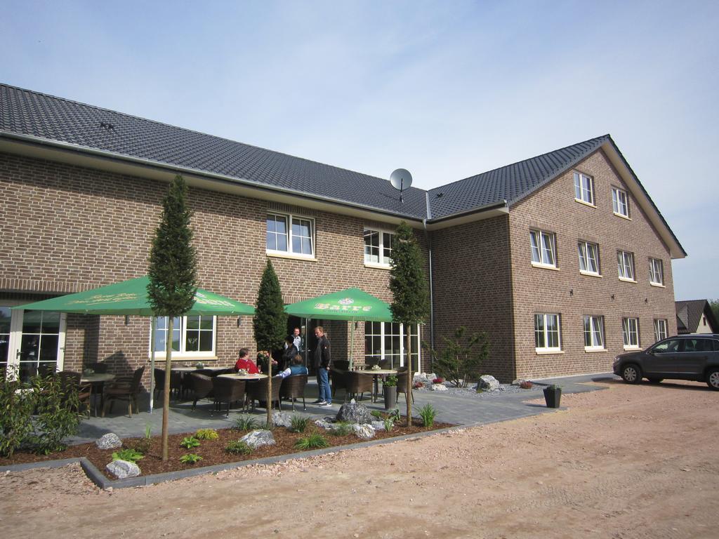 Landhotel Zum Gruenen Kranze Espelkamp-Mittwald Esterno foto